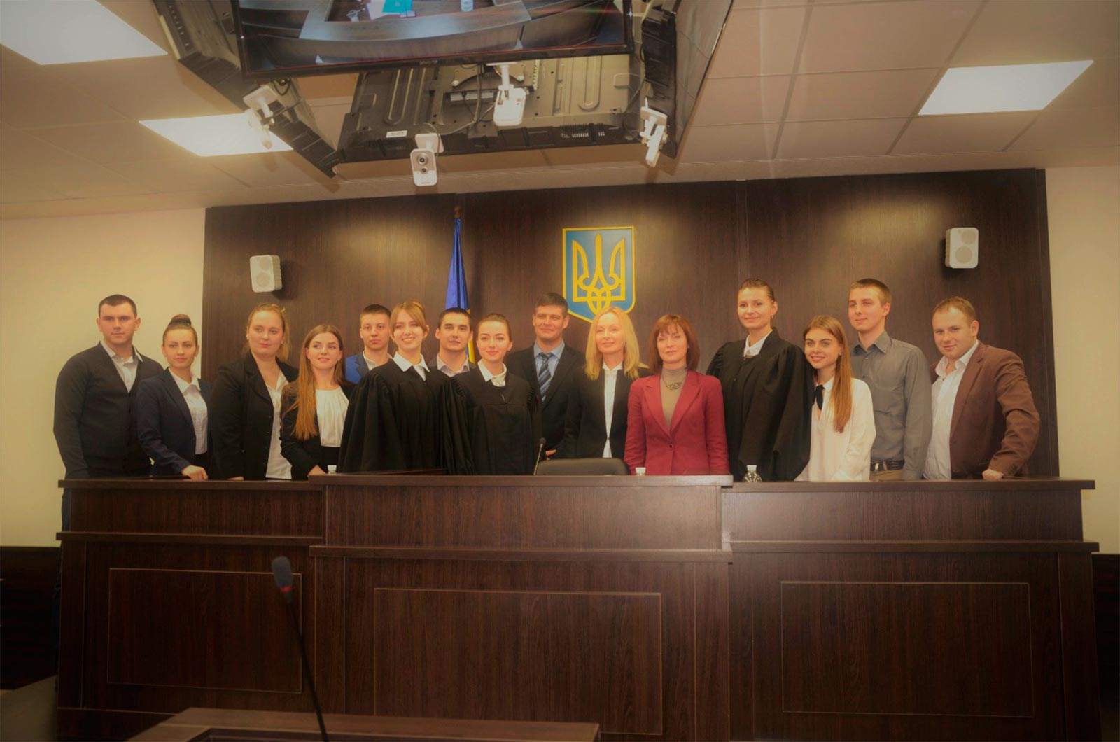 Високий рівень підготовки заходу був відмічений деканом юридичного факультету Вікторією Савіщенко