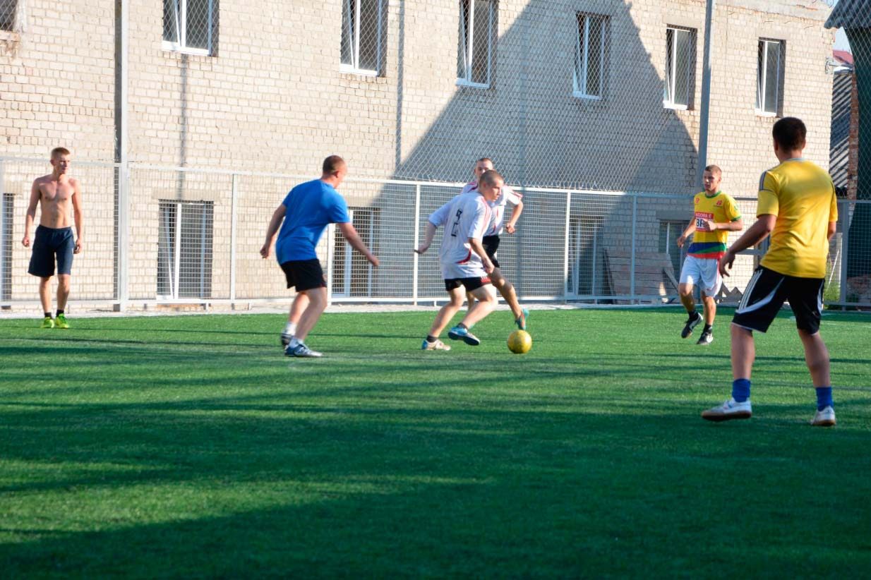 Новобранці університету змагалися з офіцерами за першість з міні-футболу