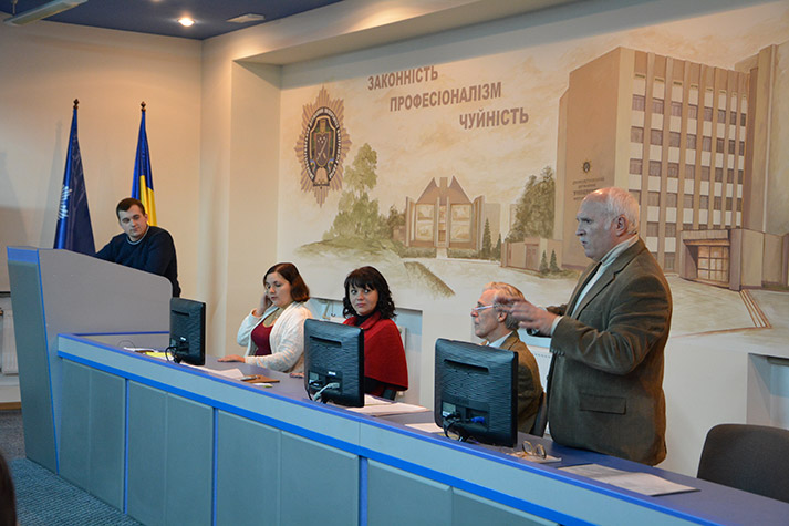 Соборність України - на кафедрі соціально-гуманітарних дисциплін Дніпропетровського державного університету внутрішніх справ пройшов круглий стіл.