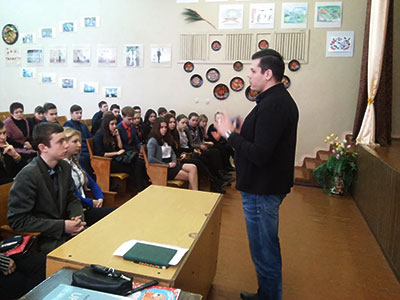 Старшокласники Царичанщини вибирають юридичну освіту з ДДУВС