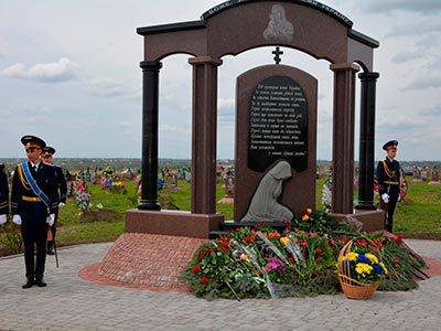 Курсанти та офіцери ДДУВС вшанували пам’ять загиблих захисників України