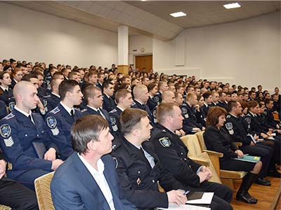 У Дніпропетровському державному університеті внутрішніх справ відбувся персональний розподіл випускників