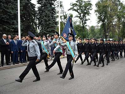 Керівництво та курсанти ДДУВС долучилися до відзначення Дня Державного Прапора України