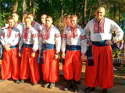 Для студентської молоді Кривого Рогу відбулися змагання «Козацькі розваги»