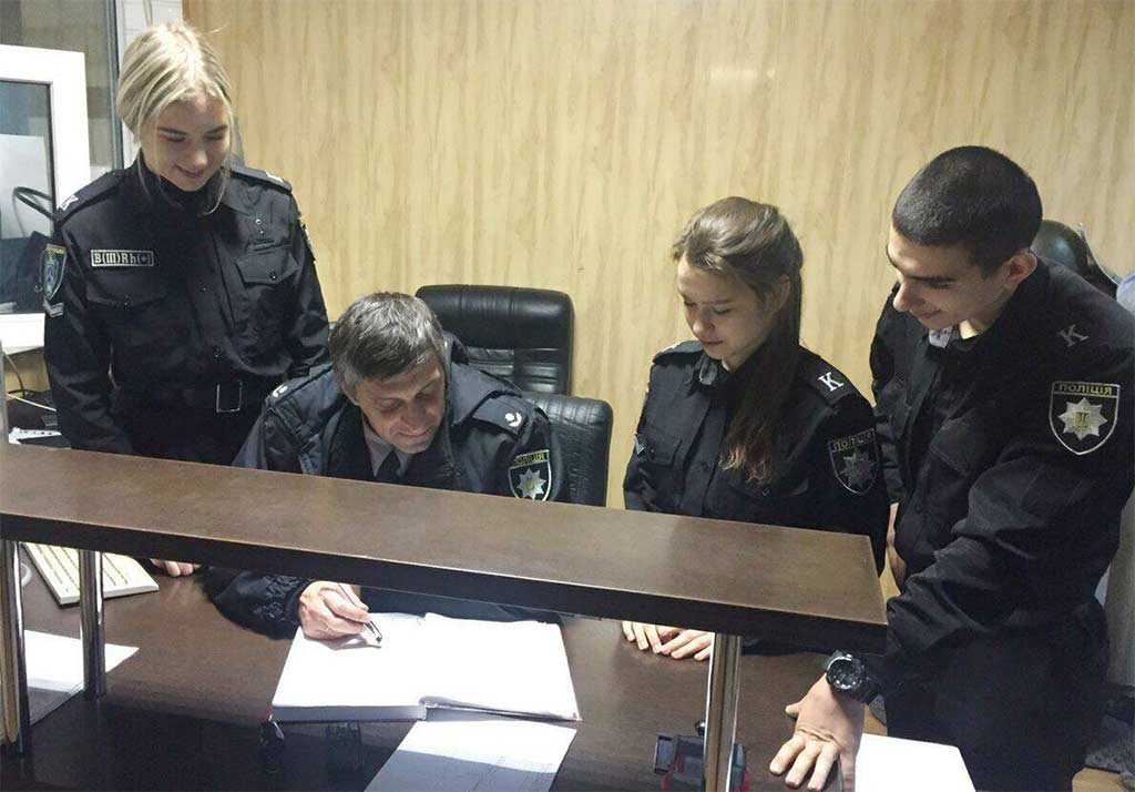 На зимових канікулах курсанти Дніпропетровського державного університету внутрішніх справ проходять практику