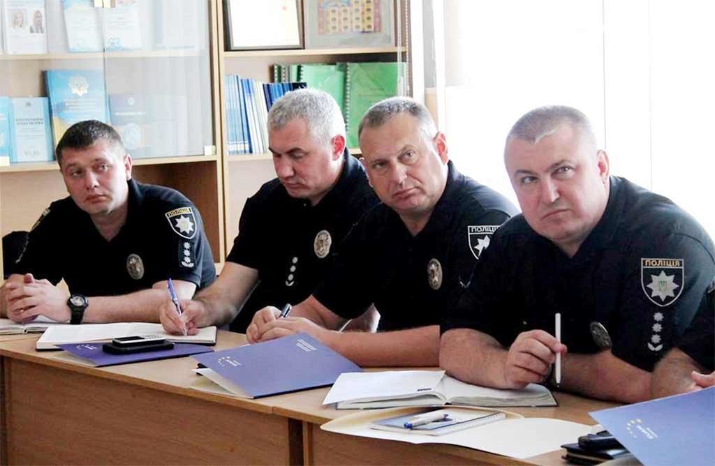 Впроваджуємо європейські практики в навчальний процес: у ДДУВС пройшов тренінг для поліцейських-перемовників