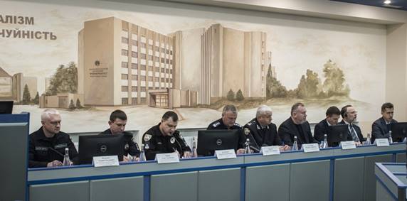 На Дніпропетровщині Голова Нацполіції презентував проект «Поліцейський офіцер громади»