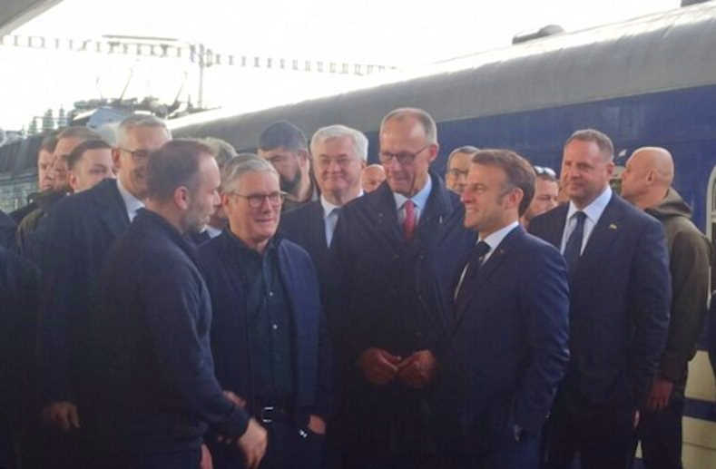 Макрон Стармер Мерц Туск прибули